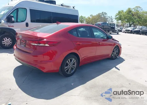 2017 Hyundai Elantra Value Edition z USA, uszkodzony, nr VIN 5NPD84LF7HH208523
